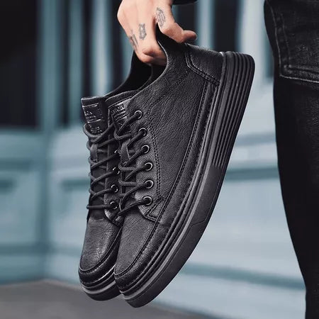 Men's Versatile Leather Sneakers - Black